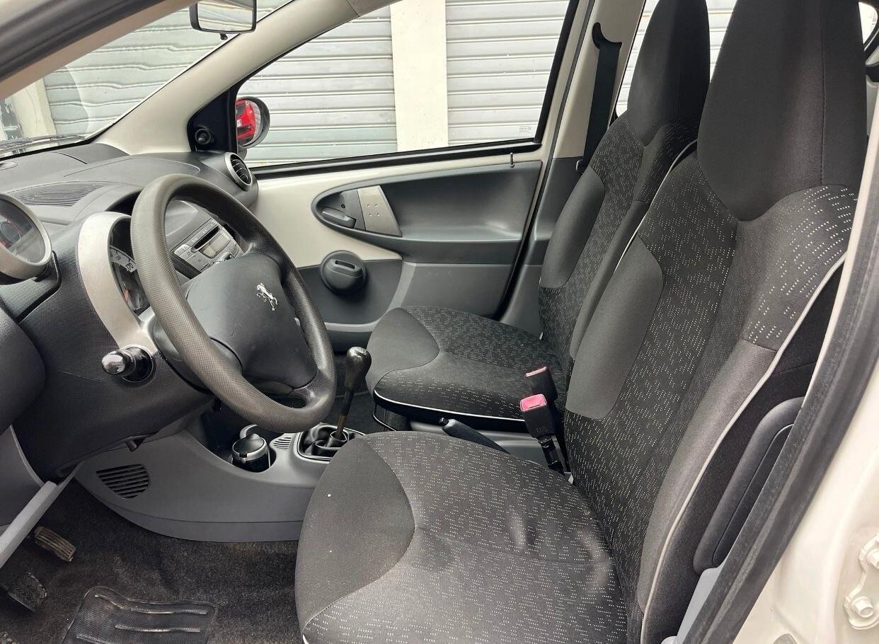 Peugeot 107 1.0 68CV 5p. Plaisir