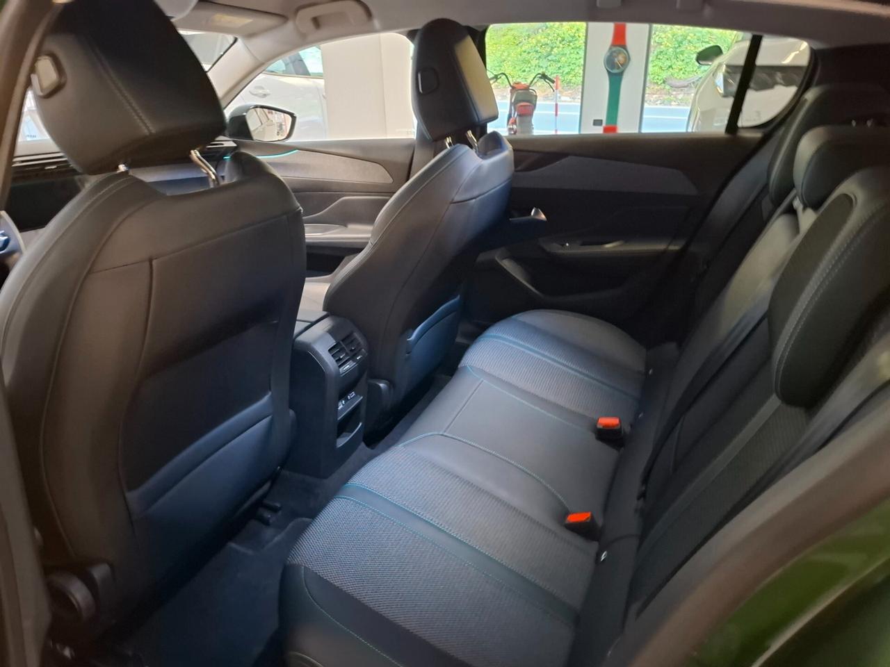 Peugeot 308 BlueHDi 130 S&S EAT8 Allure