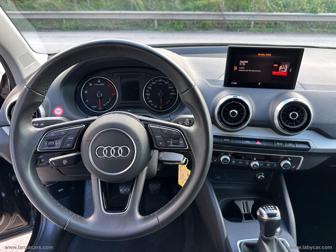 AUDI Q2 30 TDI Business Advanced
