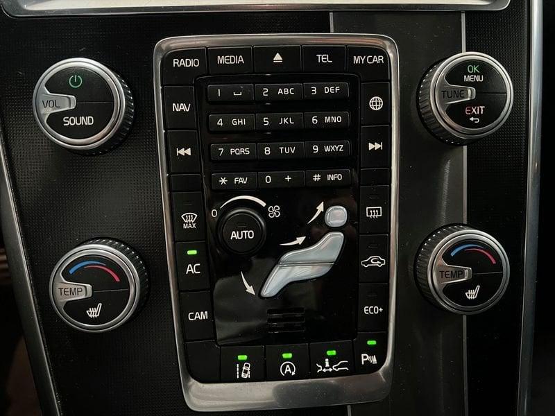 Volvo XC60 D4 190cv Geartronic R-Design Kinetic