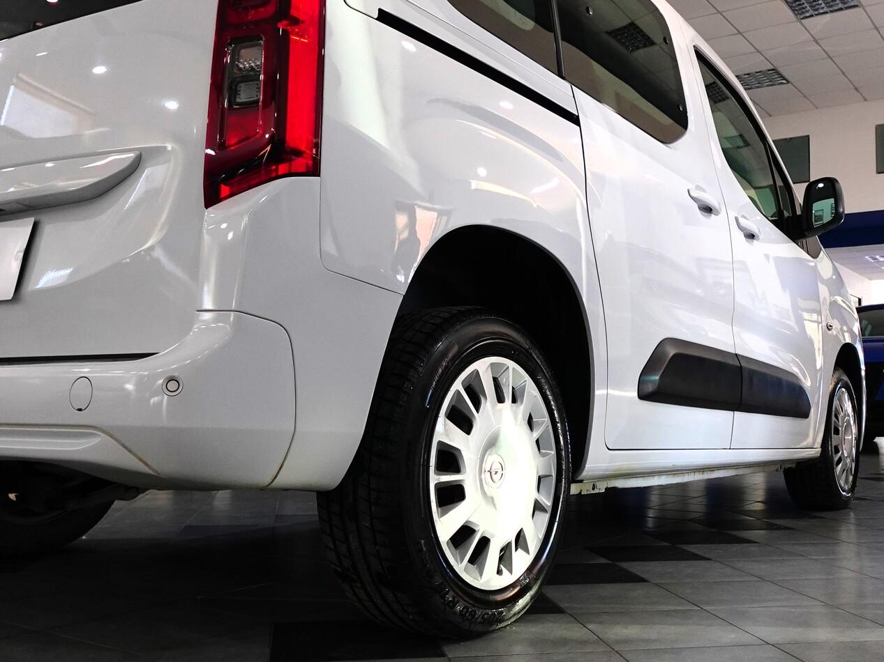 Opel Combo 1.5 D 100 CV LIFE N1 L1H1 ED. PLUS