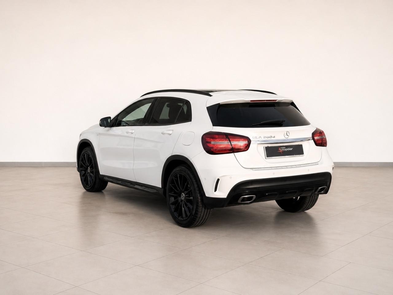 Mercedes-Benz GLA - X156 - GLA 200 d Night Edition auto