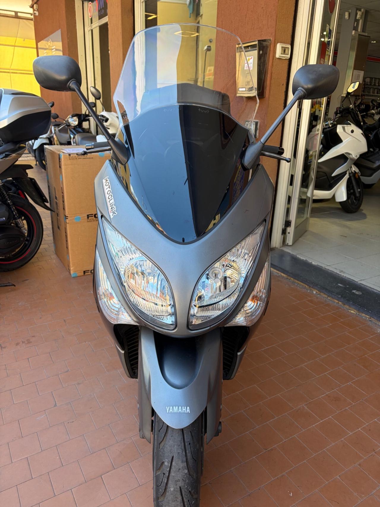 Yamaha T Max - 2010