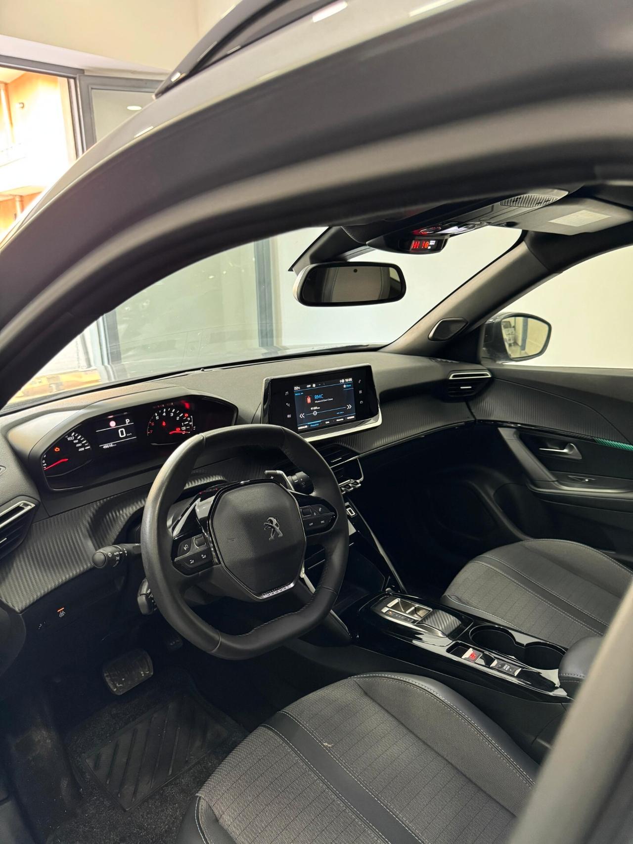 Peugeot 2008 PureTech 100 S&S Allure