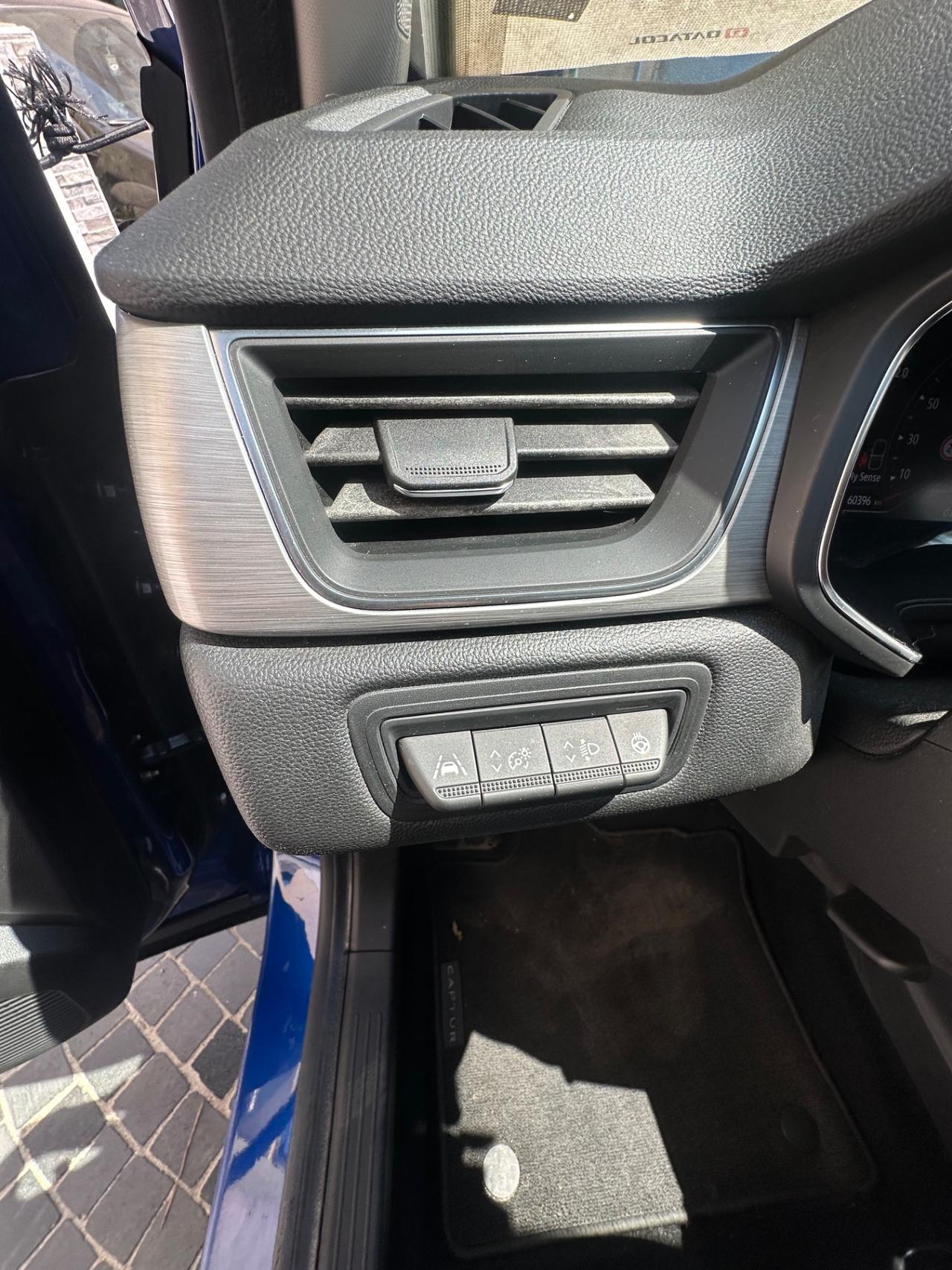 Renault Captur TCe 130 CV Initiale Paris