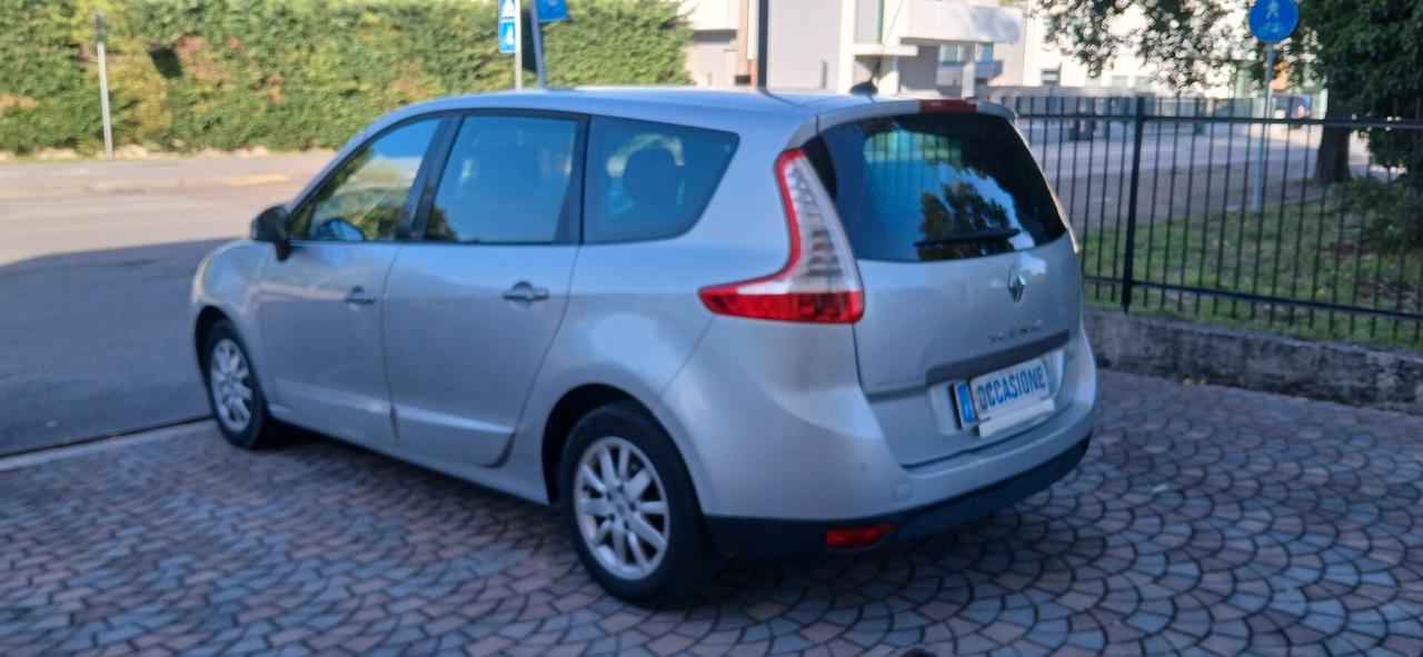 Renault Gran Scenic 7 posti neopatentati
