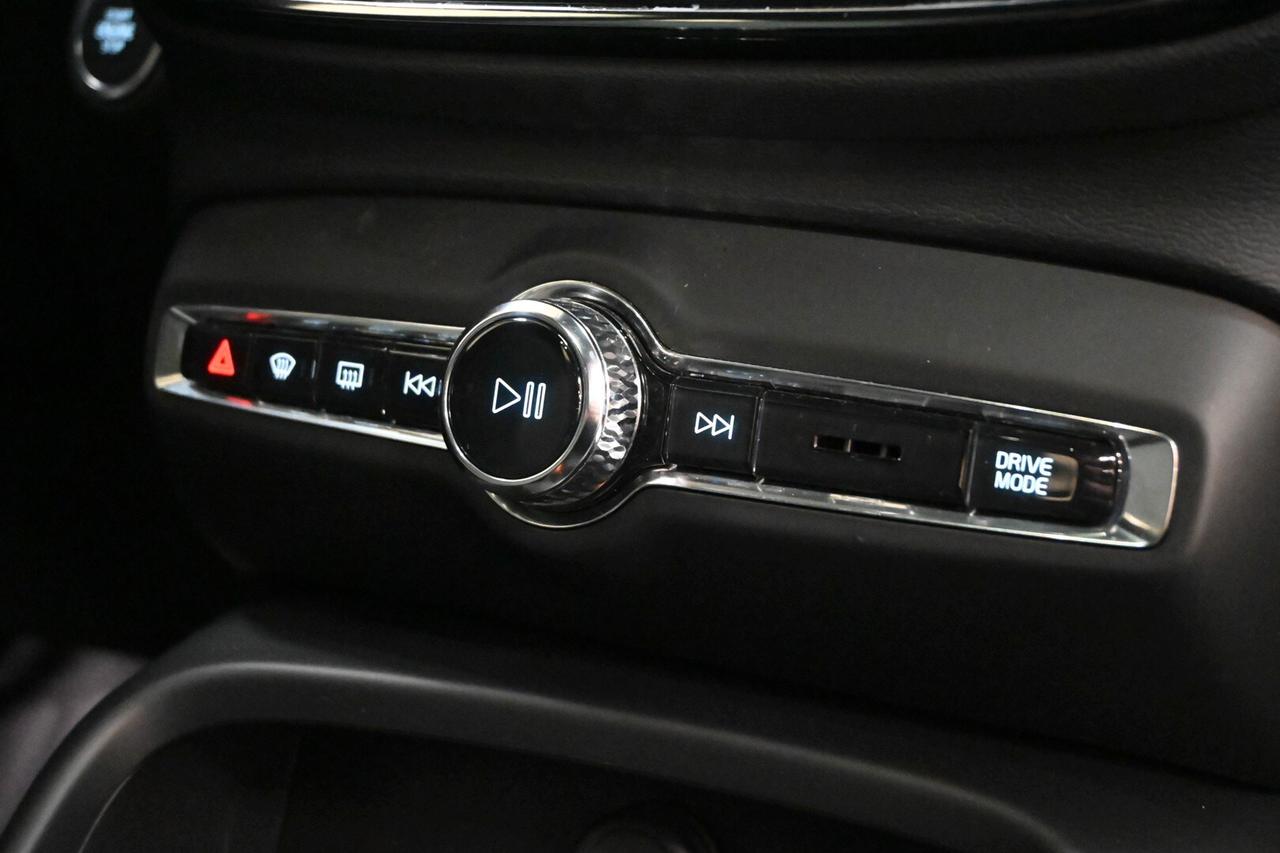 VOLVO XC40 (2017-->) XC40 T2 automatico Core