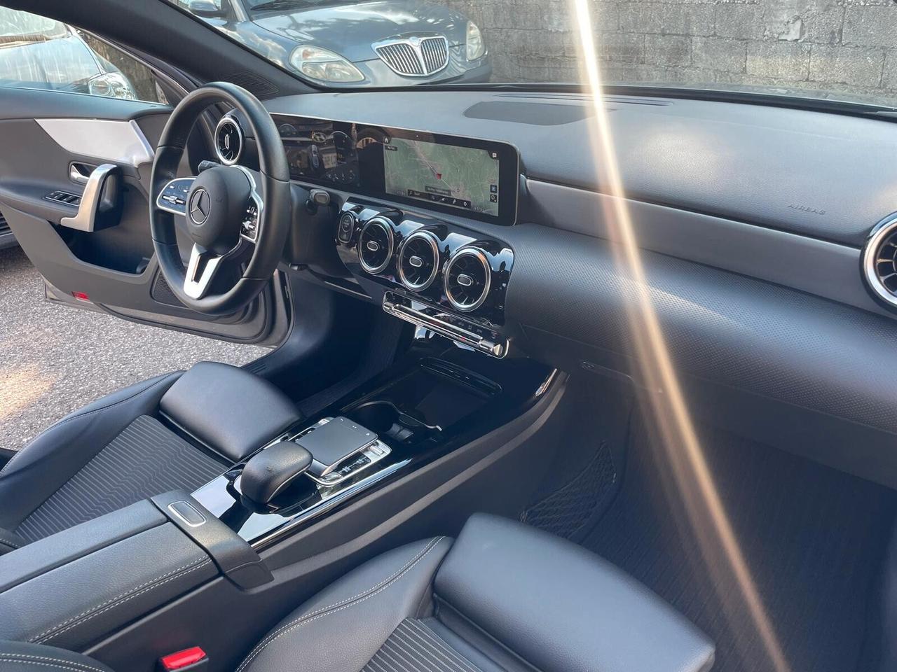Mercedes-benz A 180 Mercedes Classe Sport Automatic Night Pack – Neopatentati