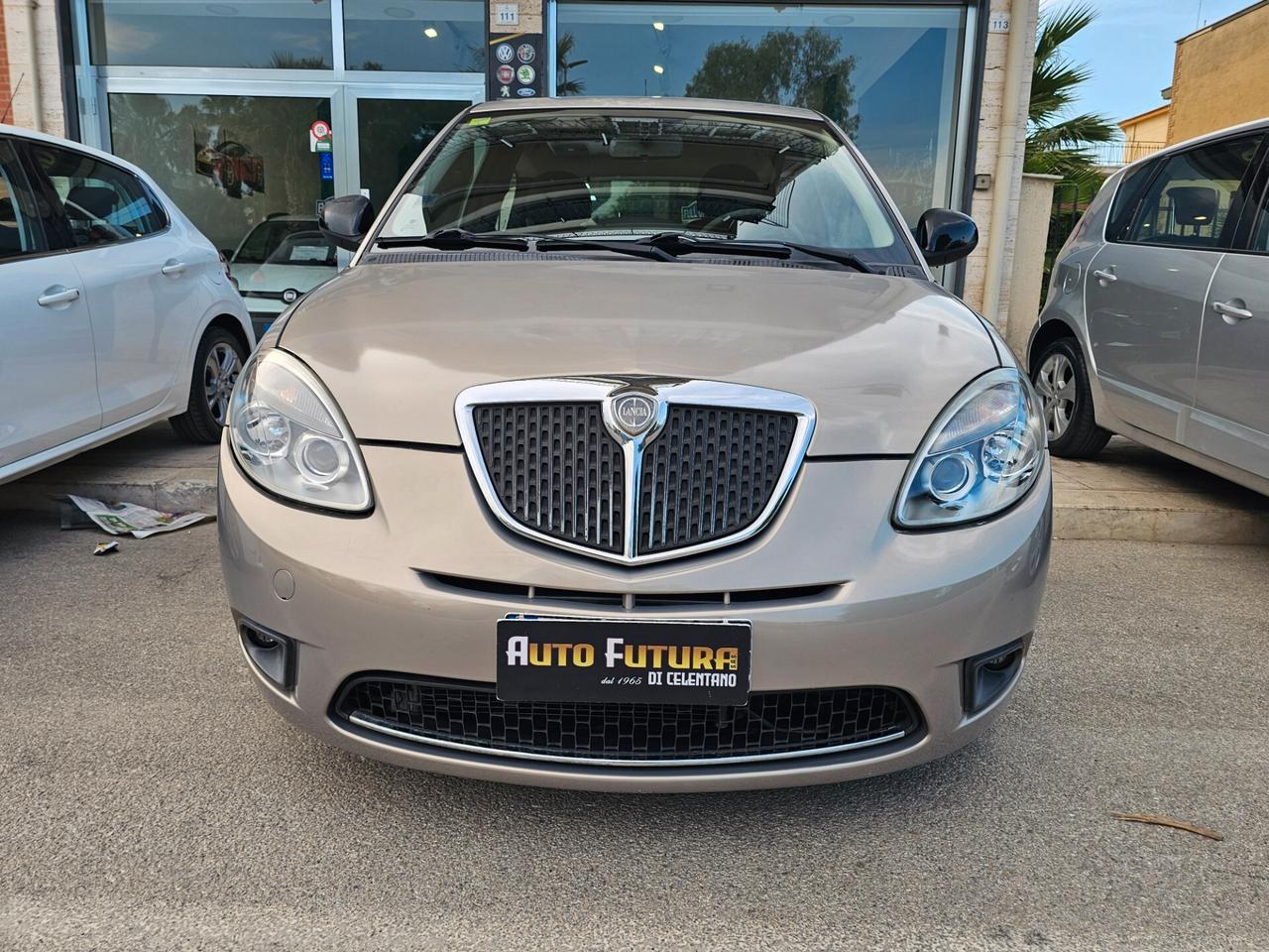 Lancia Ypsilon 1.3 MJT 75 CV Diva