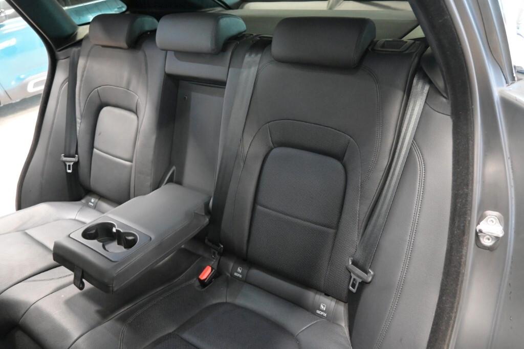 JAGUAR F-PACE 2.0D 204CV AUT. AWD SE ( FARI LED PREMIUM - TETTO PANORAMICO APR. - COCKPIT - PELLE - NAVI - MIRROR - PDC - TELECAMERA 360 - CERCHI 20 )