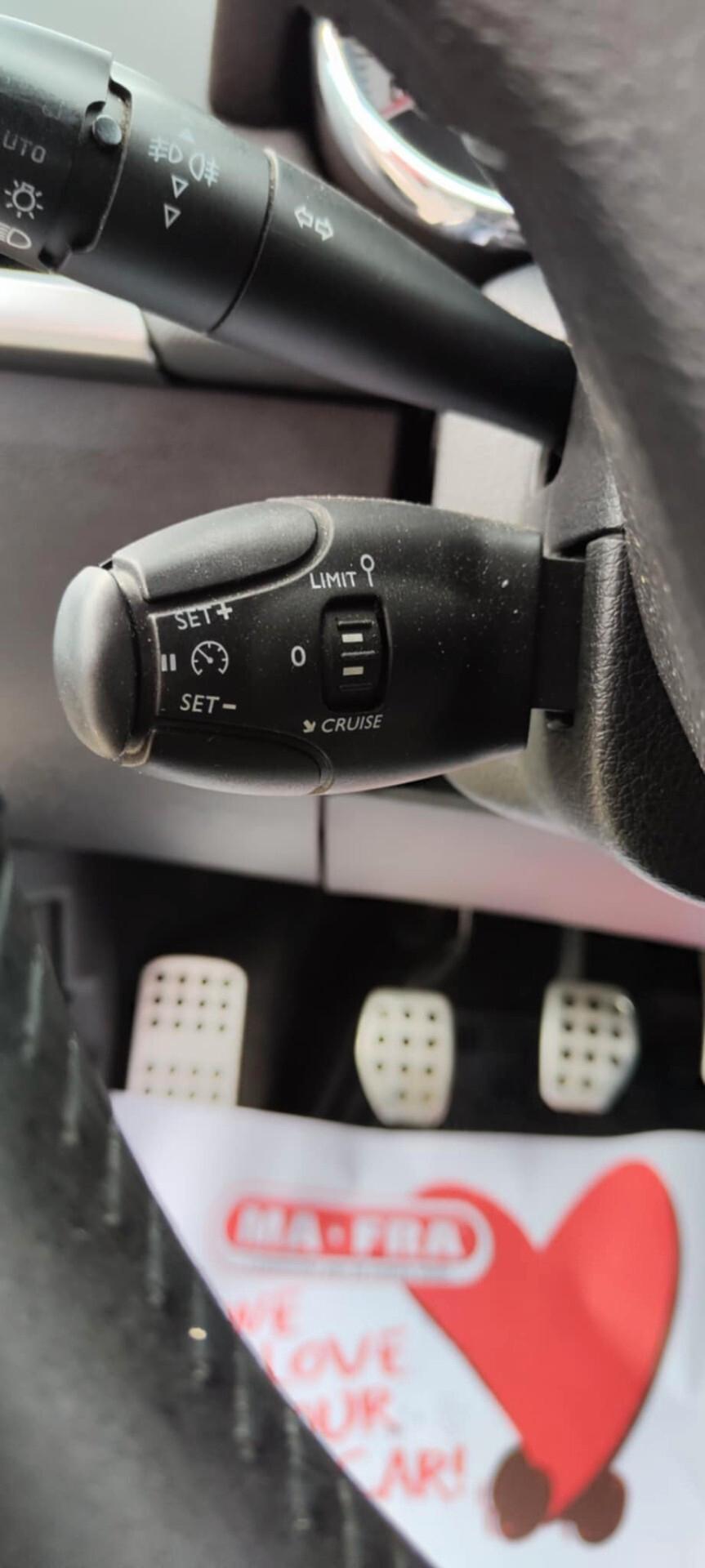 Peugeot 207 1.6 8V HDi 93CV 5p. Allure