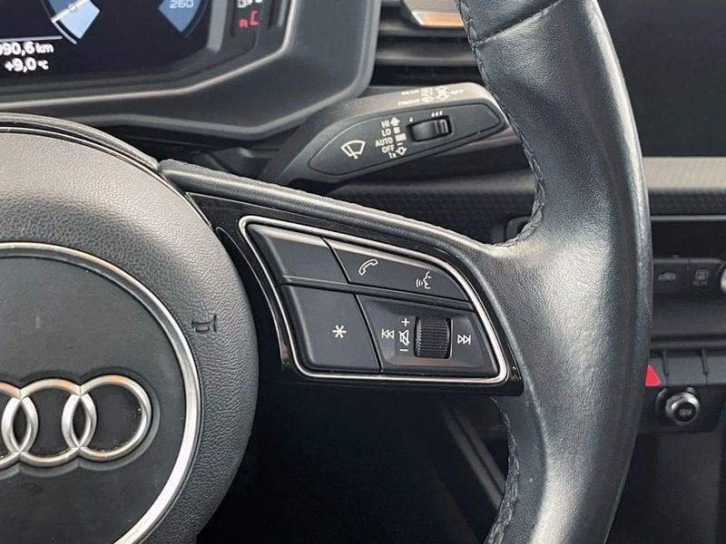 Audi A1 A1 citycarver 25 TFSI Admired