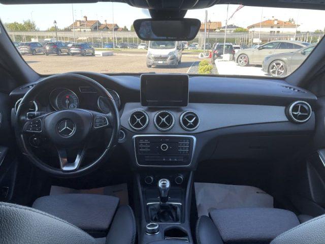 MERCEDES-BENZ GLA 180 d Sport