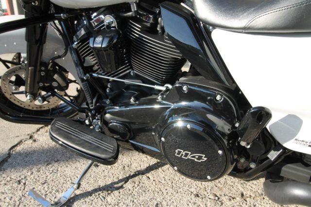 HARLEY-DAVIDSON FLHX Street Glide CRUISER