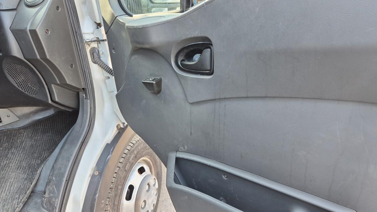 Iveco Daily corsa lunga 4mt x 240 PAT B