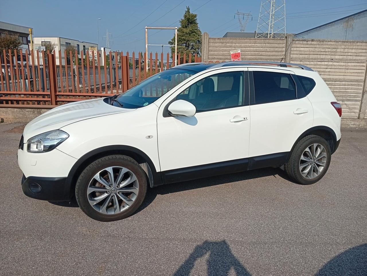 Nissan Qashqai 2.0 dCi DPF Tekna 4x4
