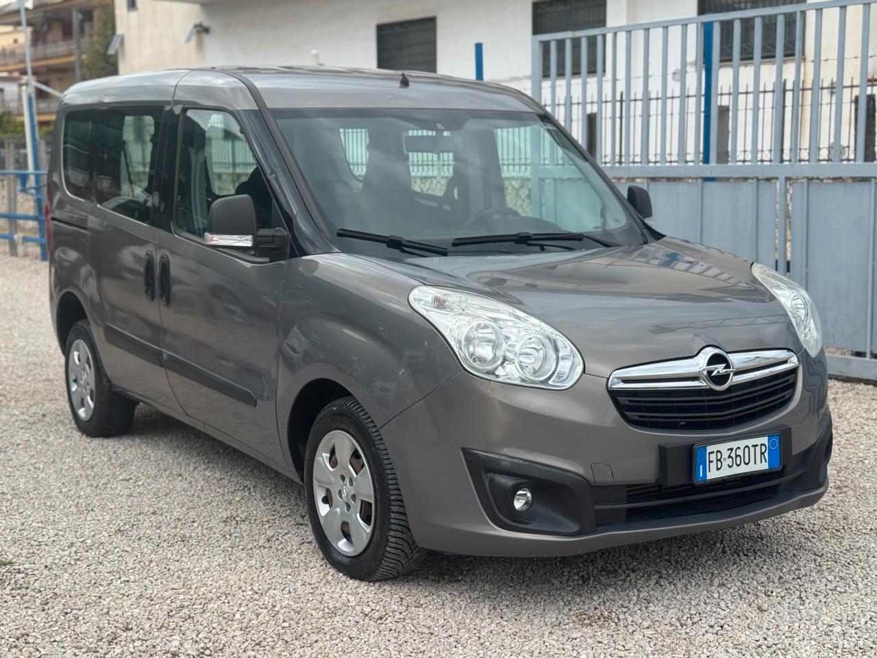 Opel Combo 1.6 CDTI 105CV 5 porte posti 1 prop. nord italia 2016