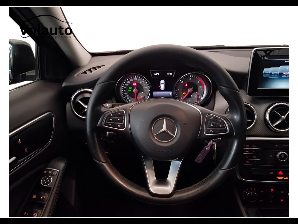 Mercedes-Benz GLA-X156 2017 - GLA 180 d Sport