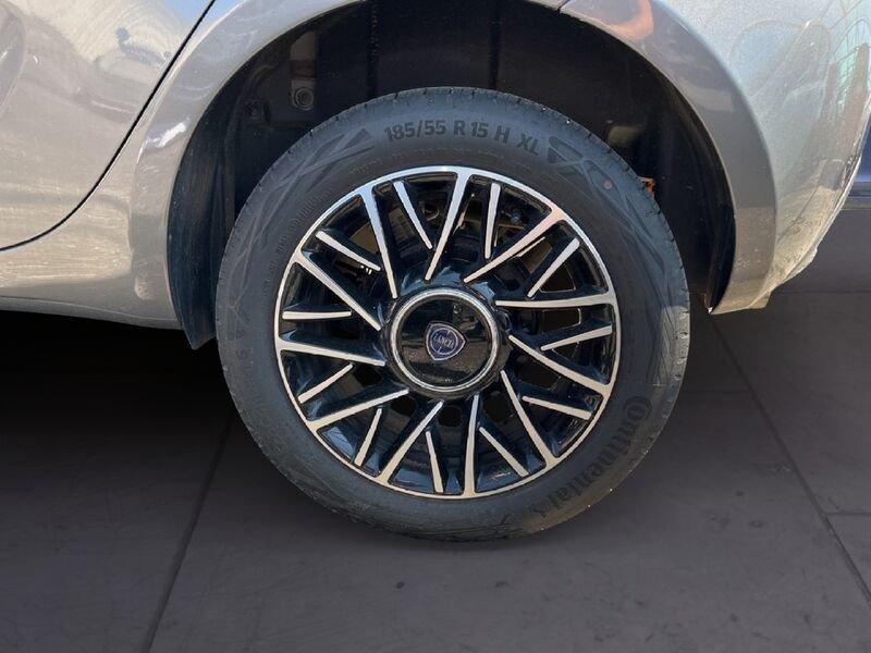 Lancia Ypsilon NUOVA My24 402 Platino 1.0