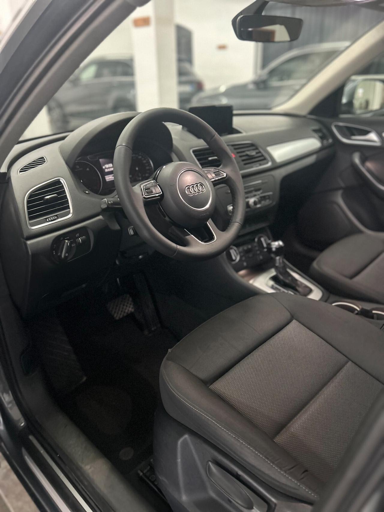 Audi Q3 2.0 TDI S tronic S-Line - 2017