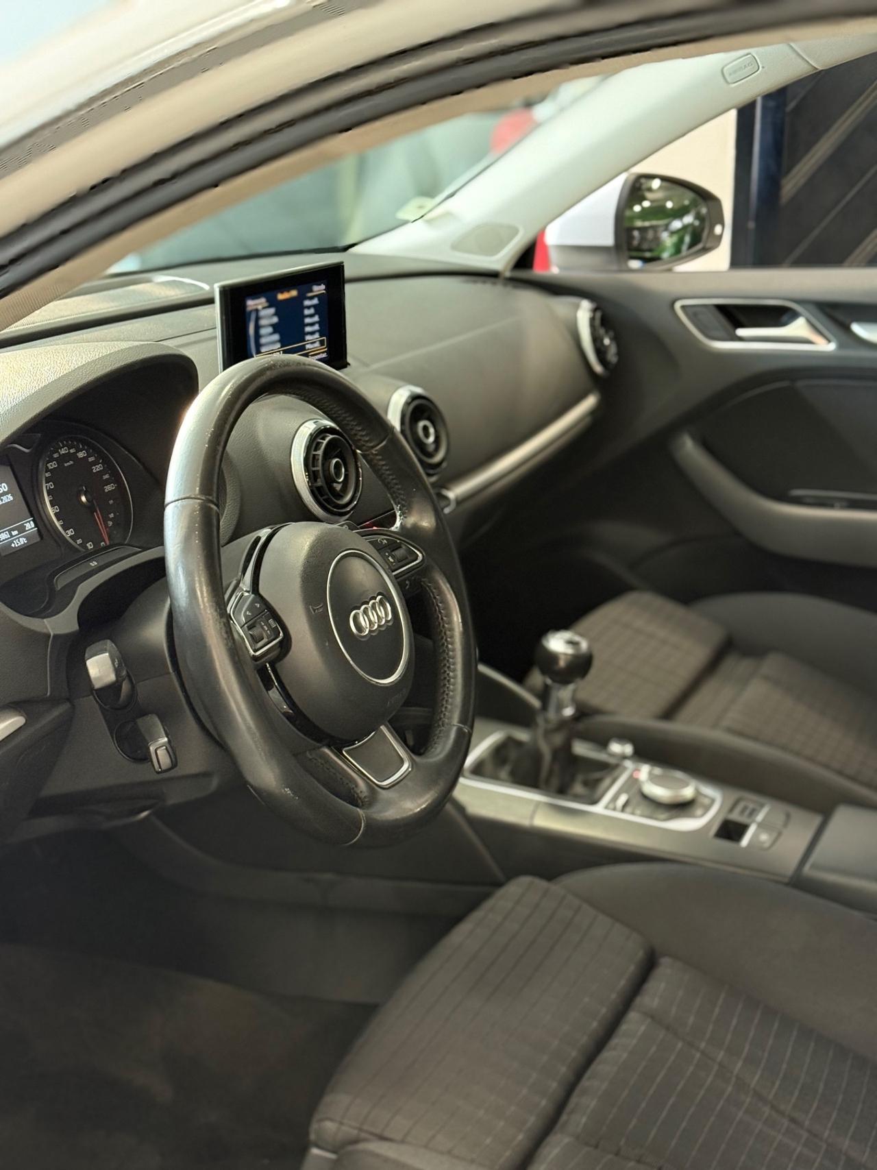 Audi A3 1.6 TDI ultra Attraction