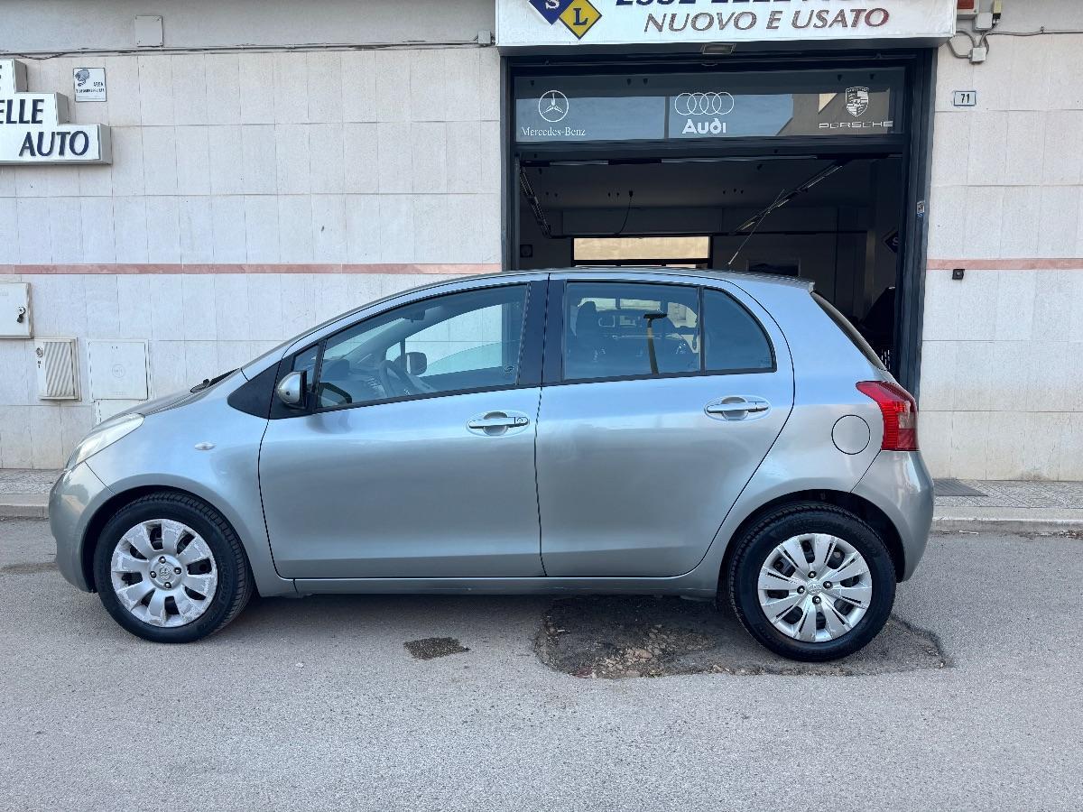 TOYOTA - Yaris - 1.3 5p. NAVIGATORE/ PDC