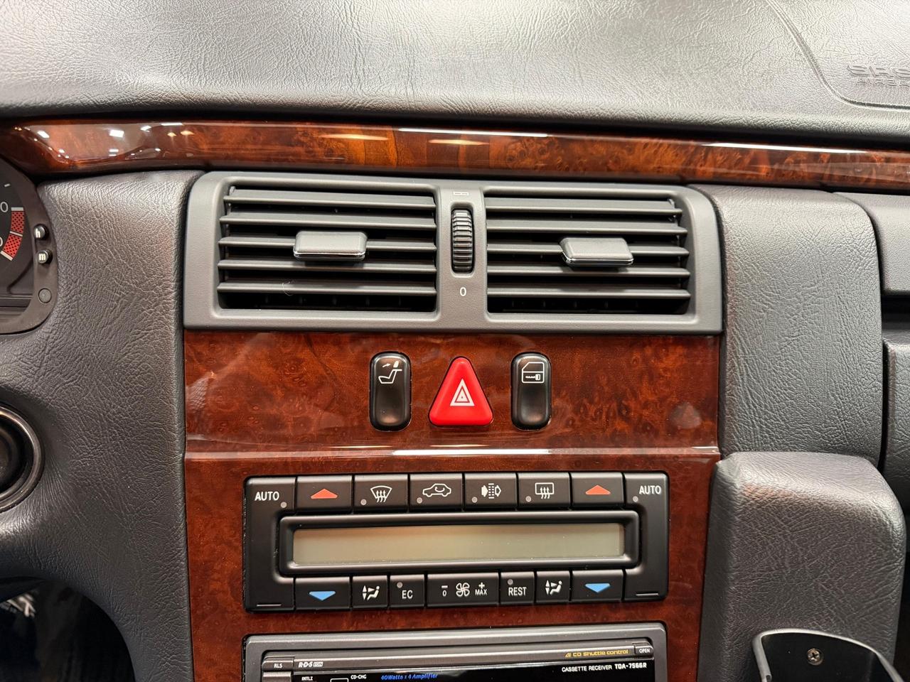 Mercedes-benz E 200 cat Elegance