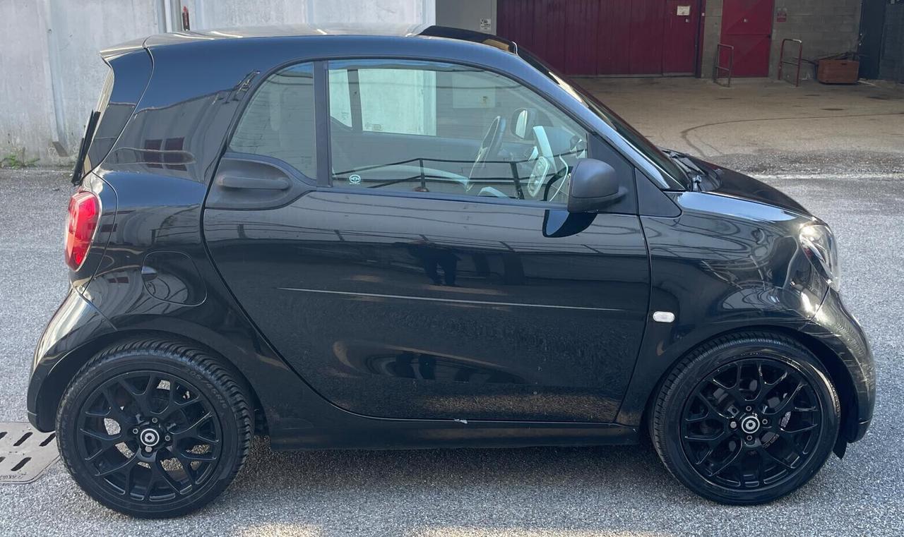 SMART FOR TWO 1000 71Cv. MHD PASSION