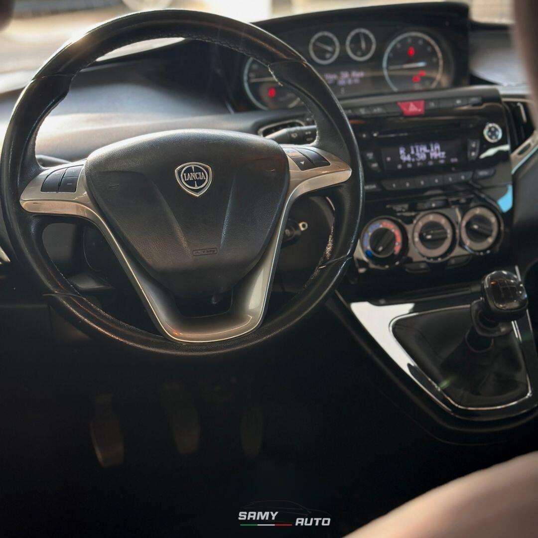 Lancia Ypsilon 1.2 69 CV 5 porte