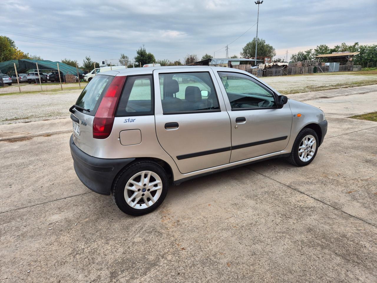 Fiat Punto benzina neopatentati