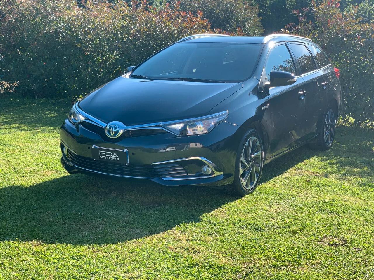 Toyota Auris Touring Sports 1.8 Hybrid Lounge
