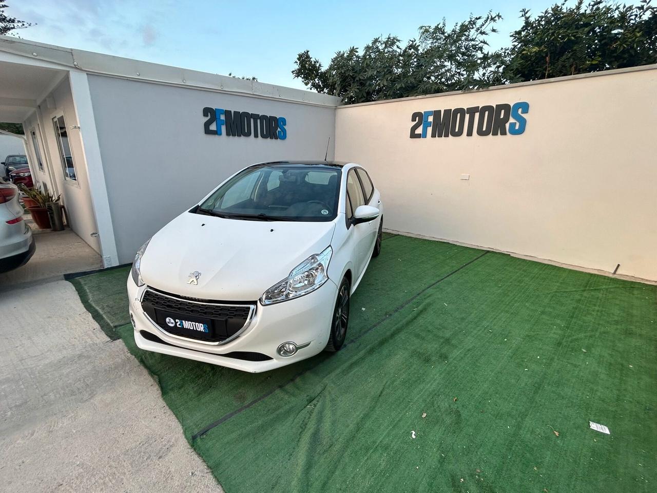 Peugeot 208 1.4 HDi 68 CV 5 porte Allure