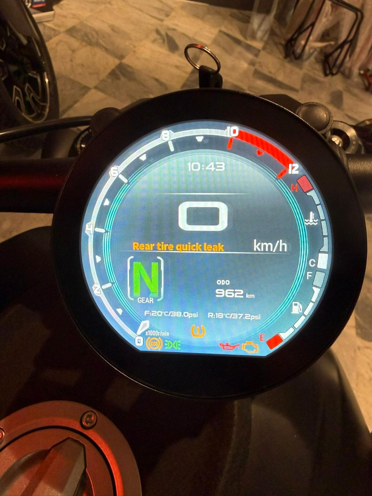 Qj Motor SRV 600 custom