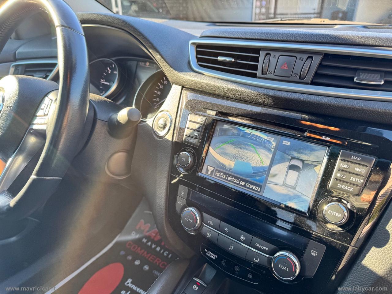 NISSAN Qashqai 1.6 dCi 4WD N-Connecta