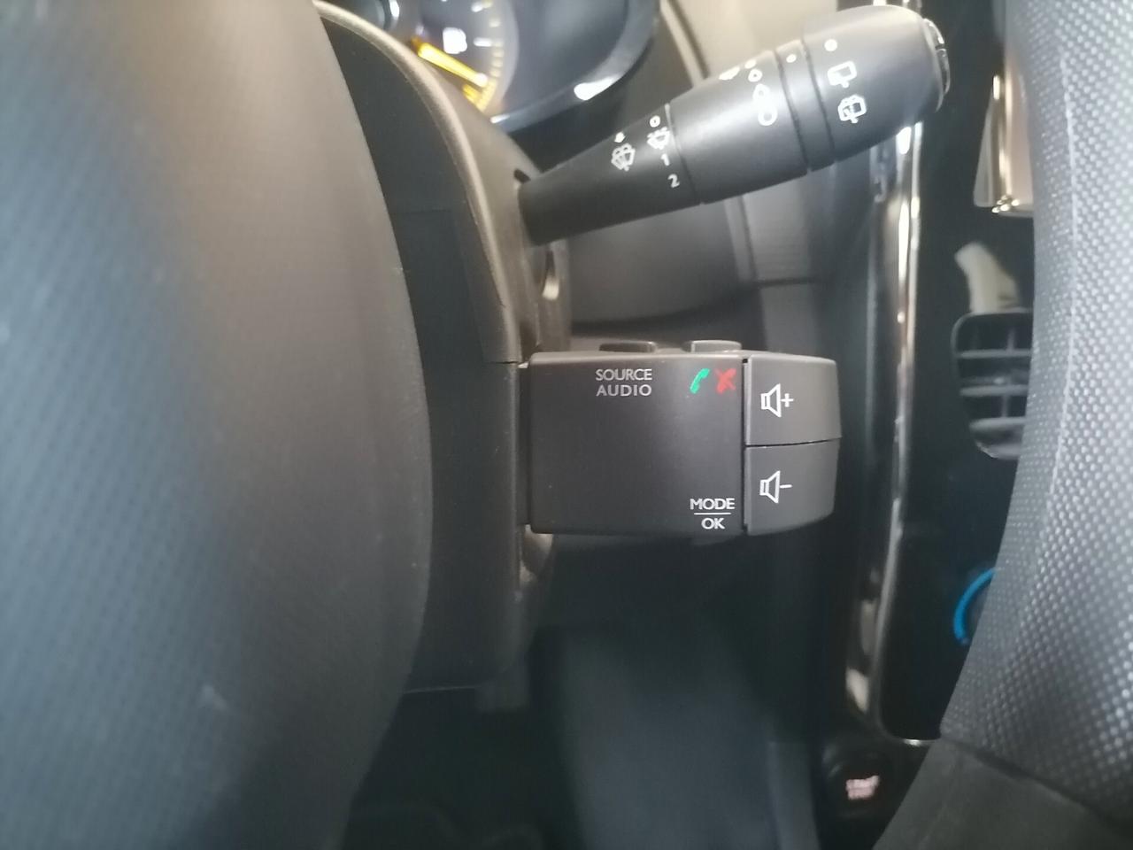 Renault Clio 1.2 75CV 5 porte Costume National