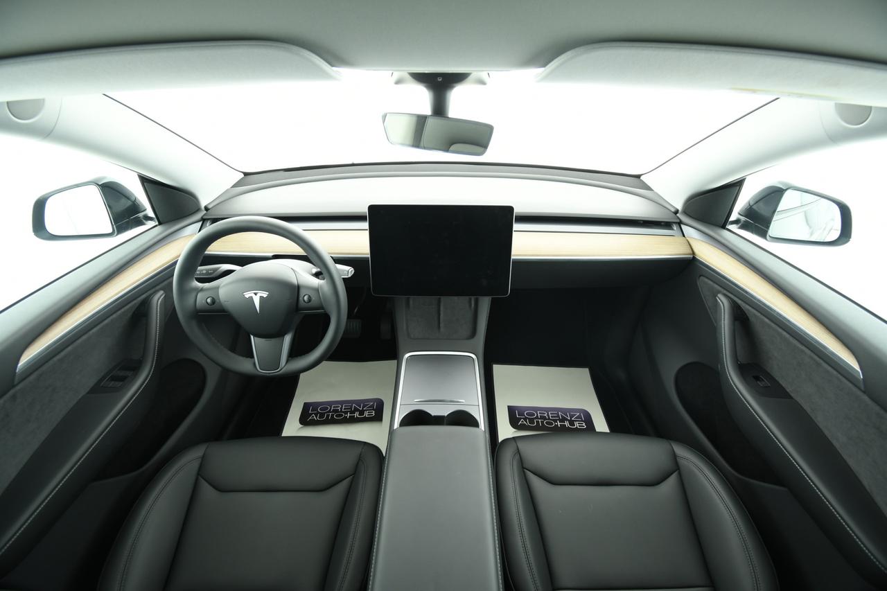 TESLA Model Y Long Range Dual Motor awd + AUTOPYLOT MAX