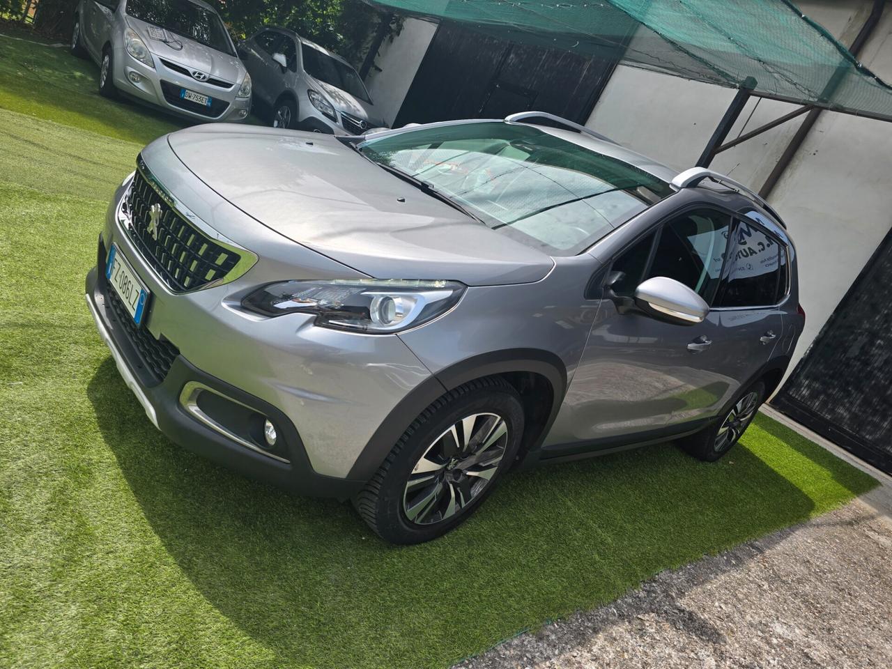 Peugeot 2008 1.2BENZ 82CV 60000KM ALLURE-2020
