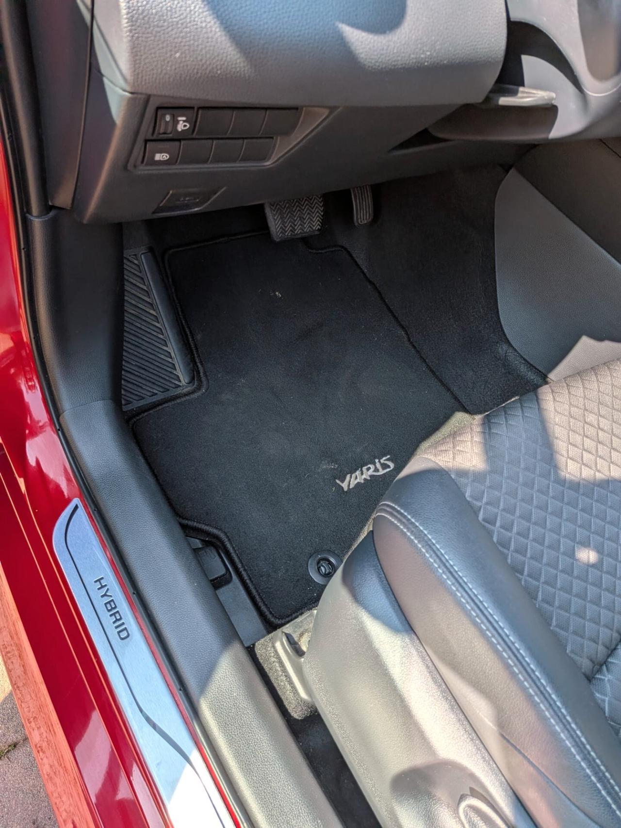 Toyota Yaris 1.5 Hybrid 5 porte Lounge