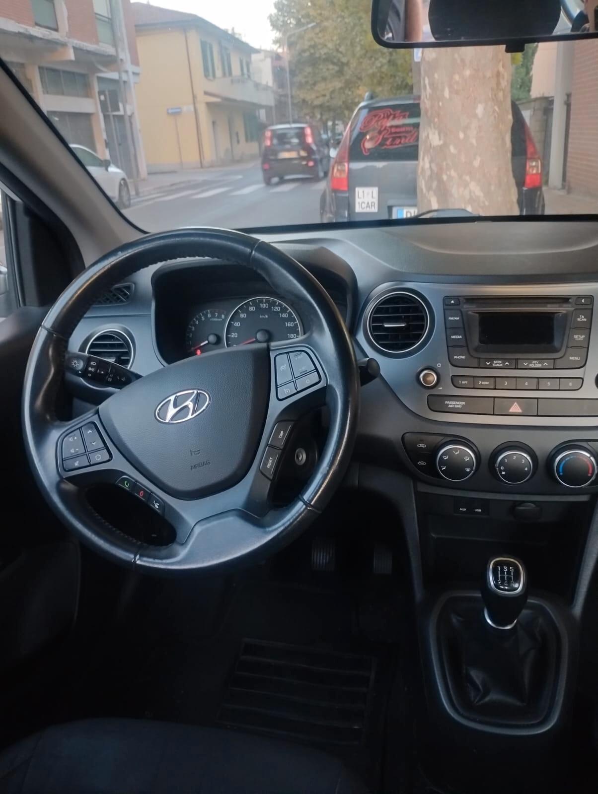 Hyundai i10 1.0 MPI Sound Edition