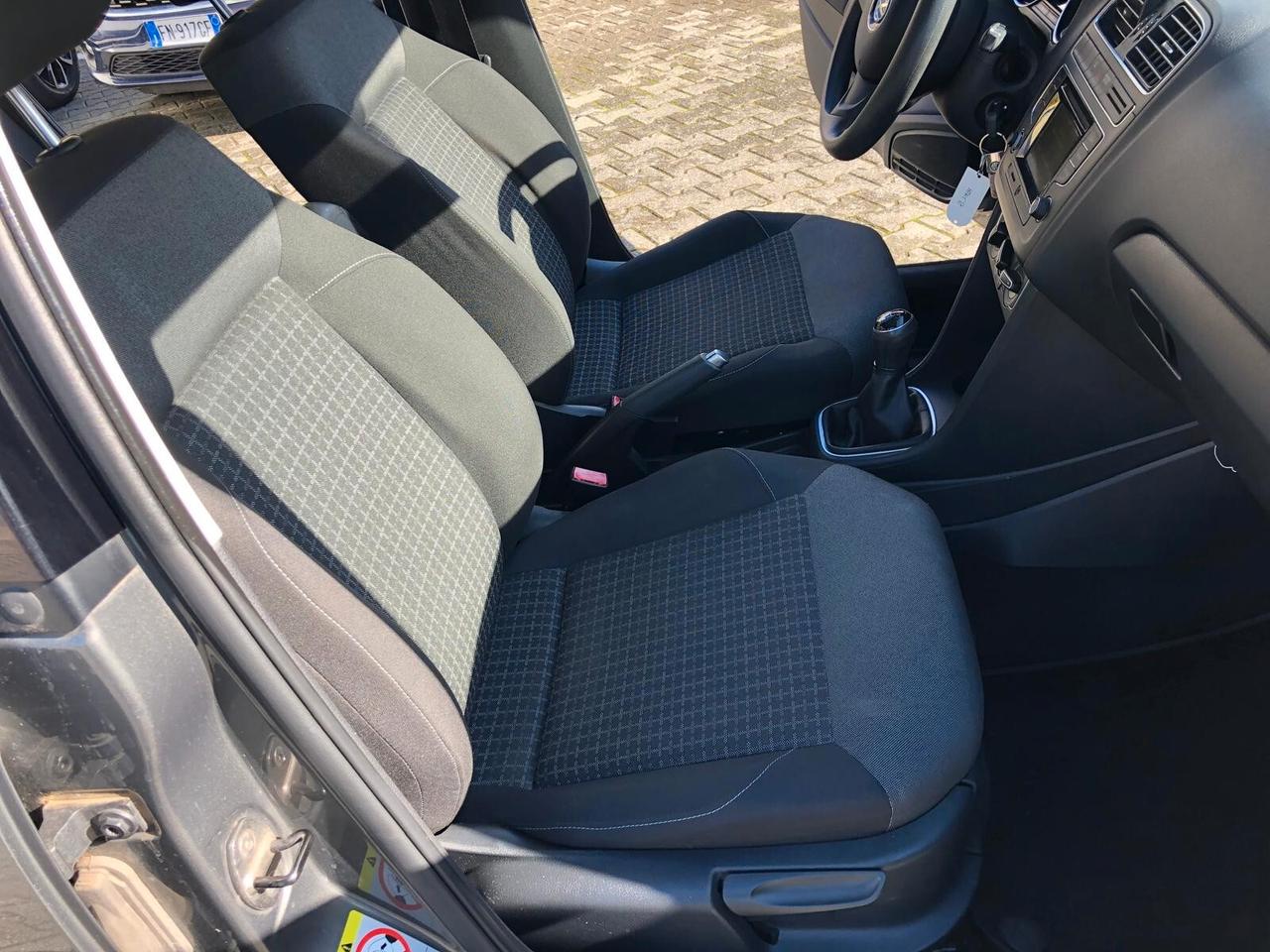 Volkswagen Polo 1.0 MPI 75 CV 5p. Comfortline ADATTA X NEOPATENTATI 1° PROPRIETARIO GARANZIA COMPLETA DELLA CONFORMGEST PER 12 MESI RINNOVABILE FINO A 36 MESI!!!