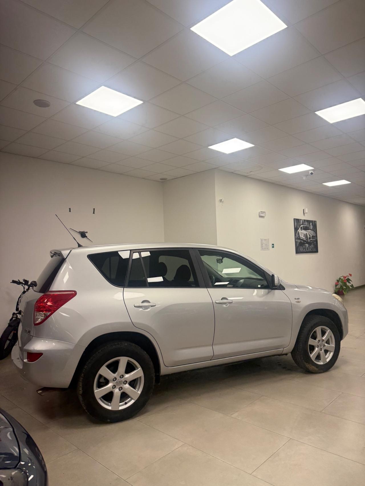 Toyota RAV 4 RAV4 Crossover 2.2 D-4D 136 CV Sol