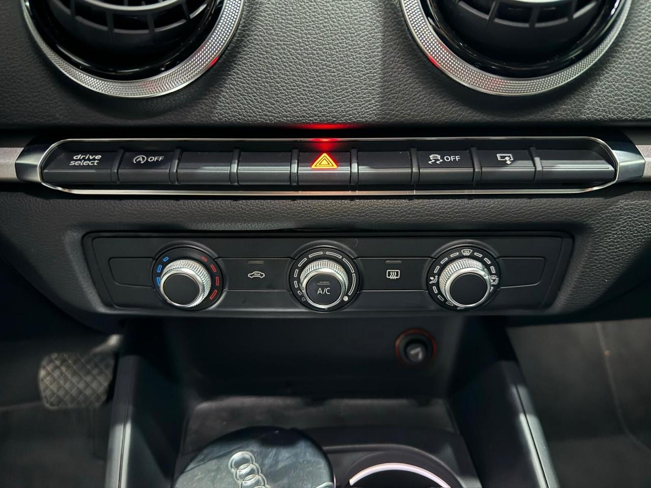 Audi A3 1.6 TDI clean diesel S tronic Ambition