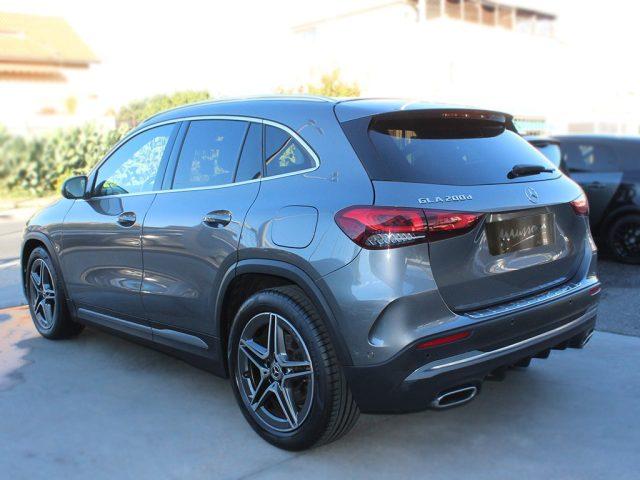MERCEDES-BENZ GLA 200 d Automatic Premium