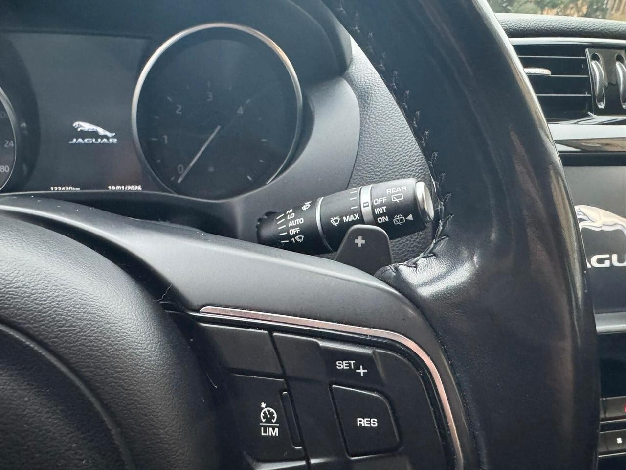 JAGUAR F-PACE 2.0 D 180cv AWD AUT. PRESTIGE