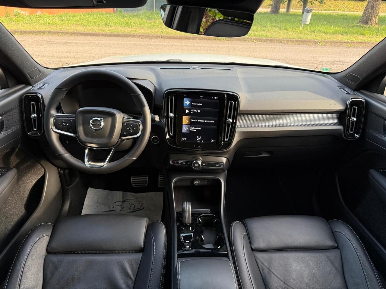 Volvo XC40 B4 AWD HYBRID Geartronic R-Design