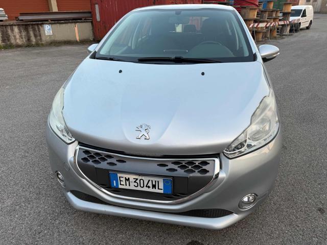 PEUGEOT 208 129,277km 1.4 8V e-HDi 68CV S&S robot. 5p. Active