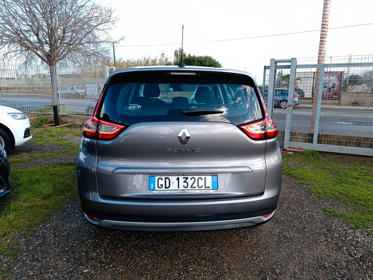 Renault Grand Scenic Blue dCi 120 CV Sport Edition2