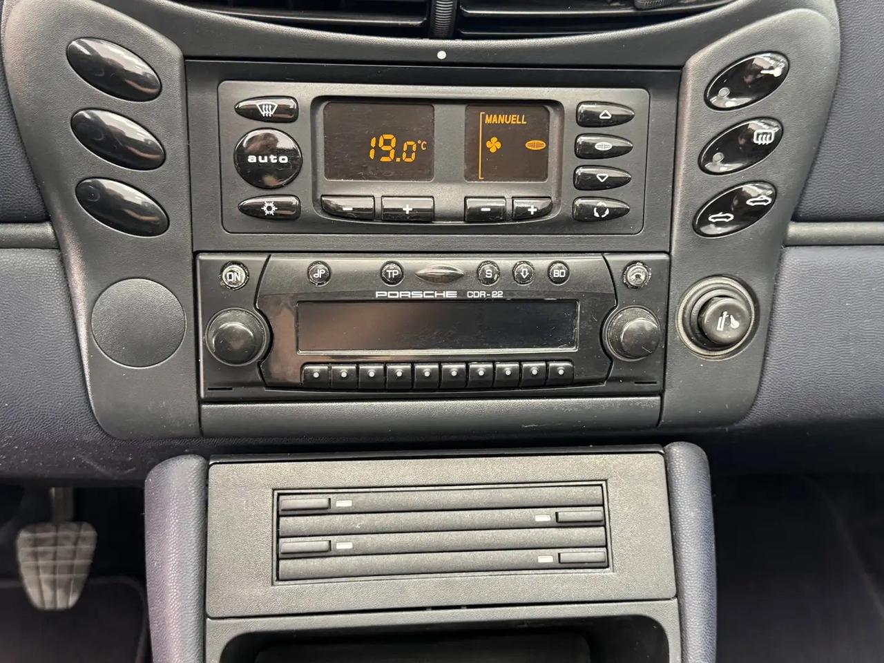 Porsche Boxster 2.5i 24V cat
