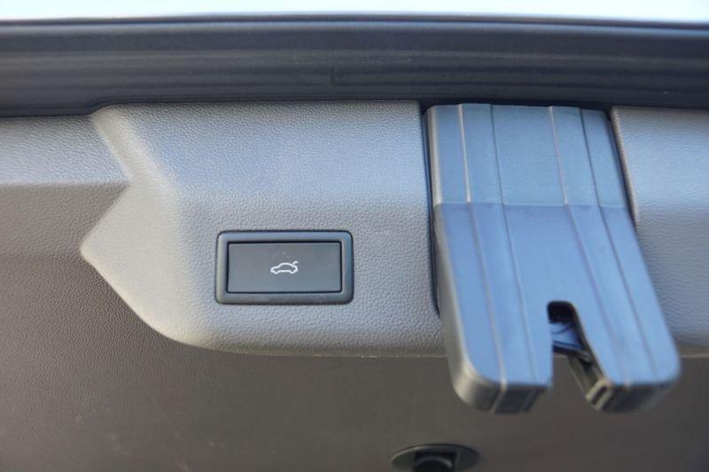 Volkswagen Multivan 2.0 TDI 150cv Space DSG 7 POSTI