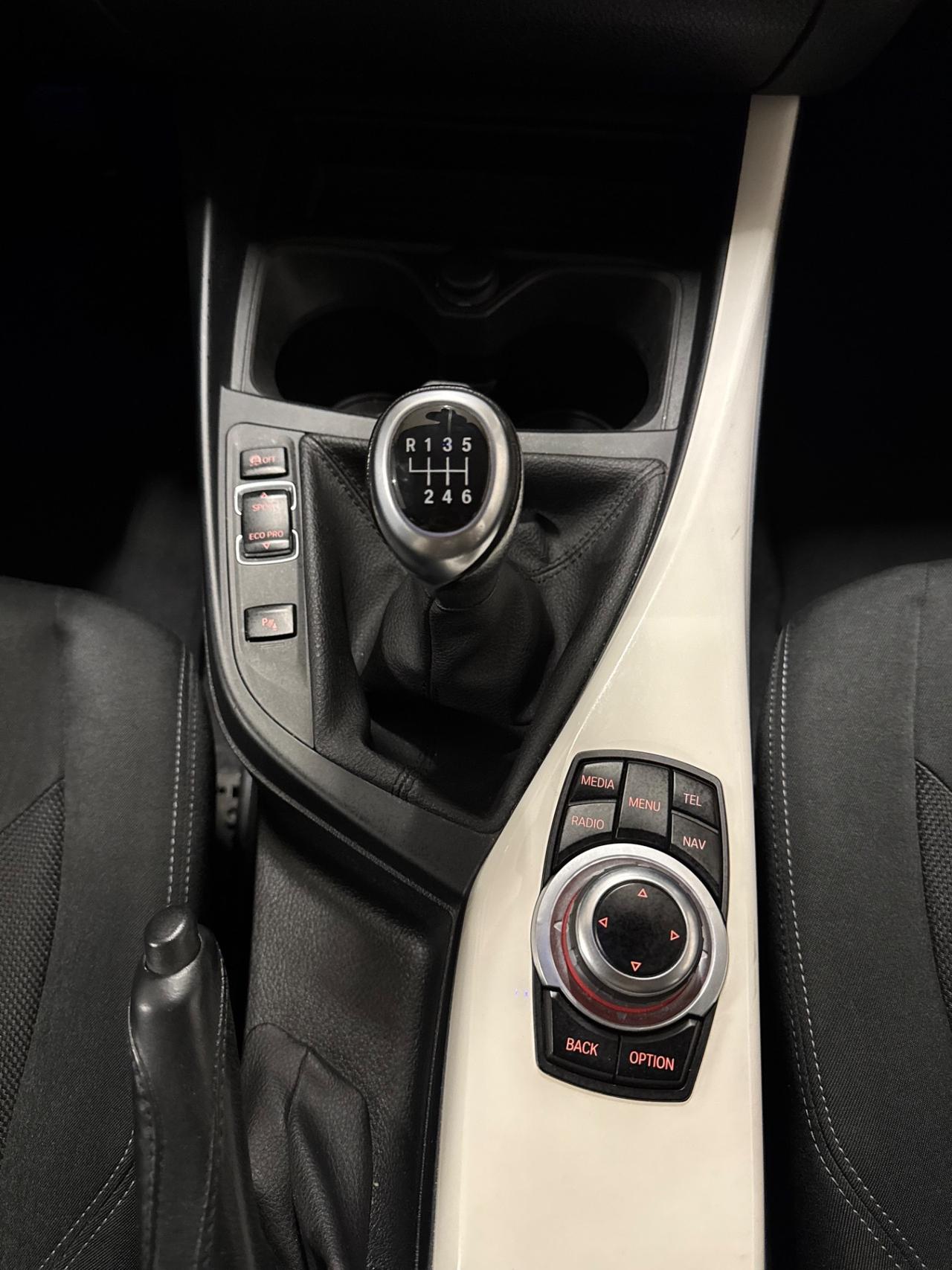 Bmw 116 116d 5p. Urban